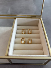 Load image into Gallery viewer, Grace Pearl Earrings