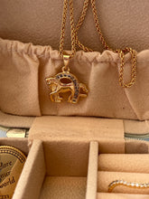 Load image into Gallery viewer, Horse pendant